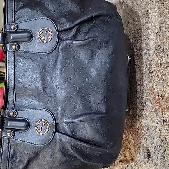 Gucci  EUC GG Signature Medium Scarlett Tote - Picture 2 of 10